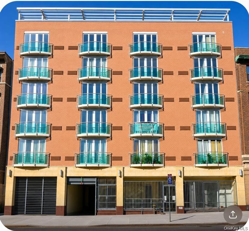 88-20 Parsons 6D, Jamaica, NY 11432 — exterior