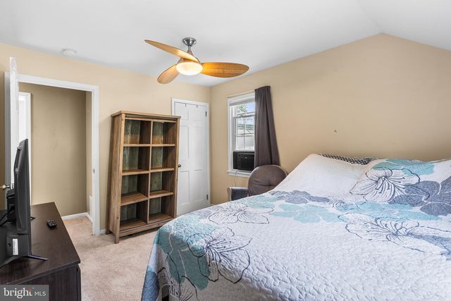31 FENWICK DR, Carneys Point, NJ 08069