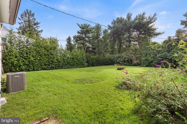 31 FENWICK DR, Carneys Point, NJ 08069