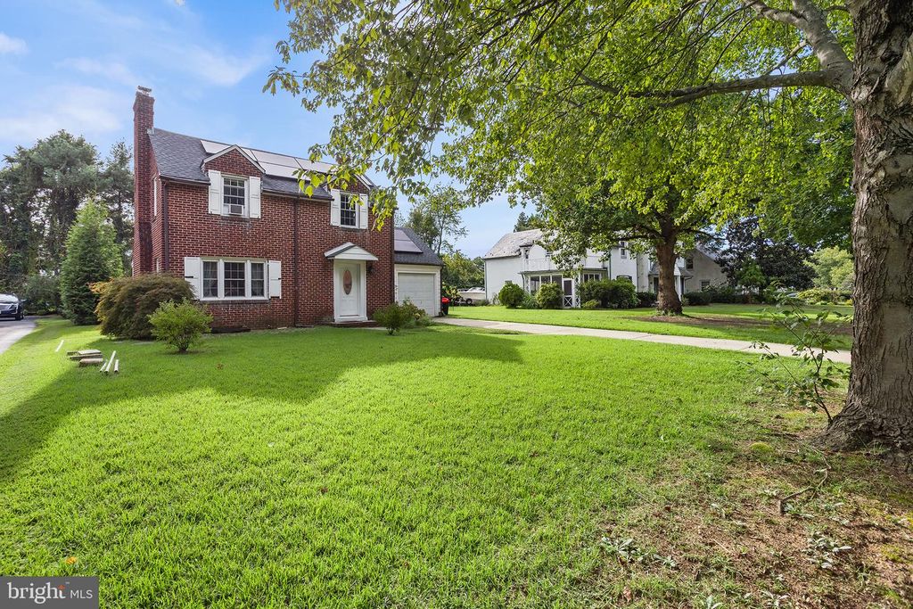 31 FENWICK DR, Carneys Point, NJ 08069 — photo 2