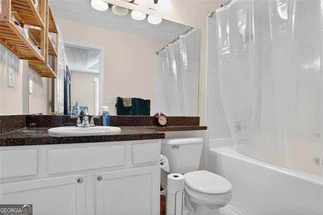 1351 Vintage Pointe Drive, Lawrenceville, GA 30044