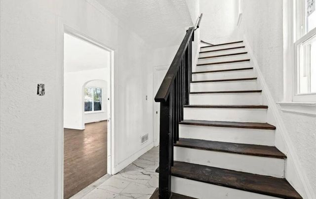 16796 Greenlawn Street, Detroit, MI 48221