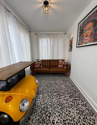 16796 Greenlawn Street, Detroit, MI 48221