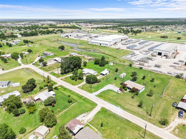 542 Private Road 4906, Haslet, TX 76052