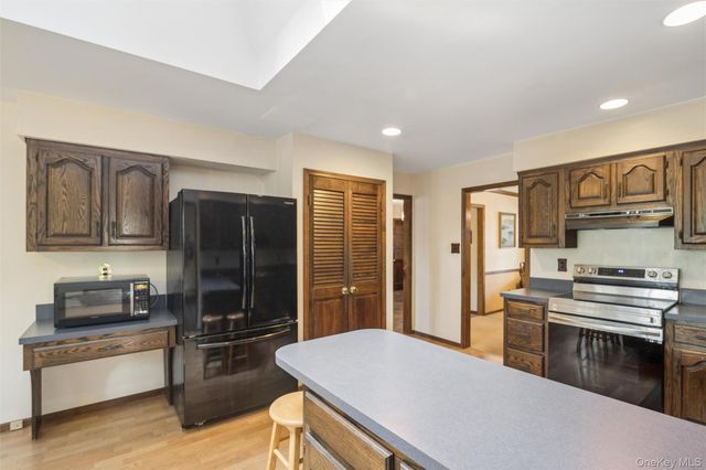 30 White Birch Circle, Miller Place, NY 11764