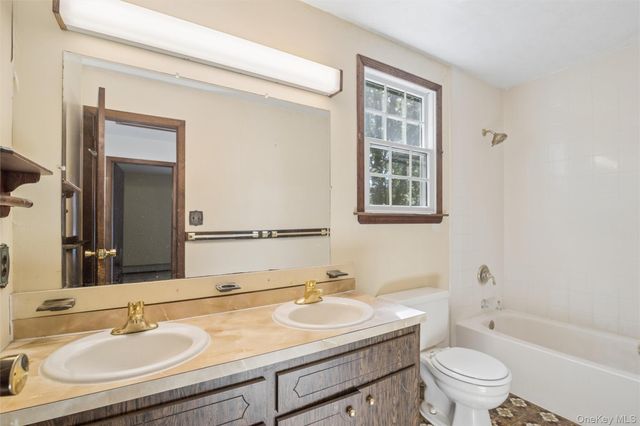 30 White Birch Circle, Miller Place, NY 11764