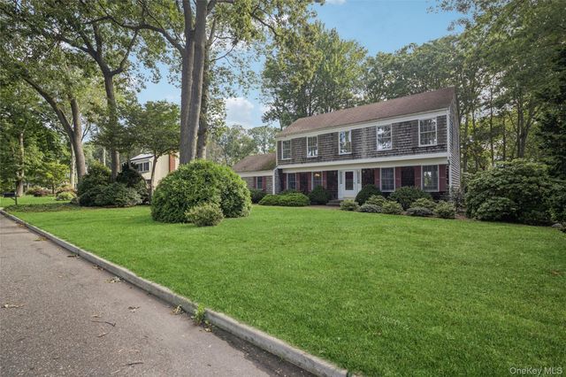 30 White Birch Circle, Miller Place, NY 11764