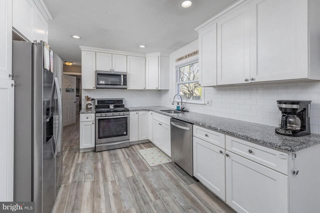 427 BIRCH DR, Mickleton, NJ 08056