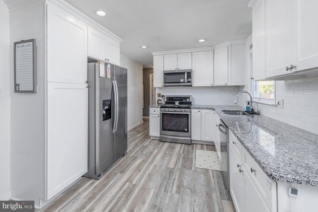 427 BIRCH DR, Mickleton, NJ 08056