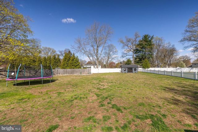 427 BIRCH DR, Mickleton, NJ 08056