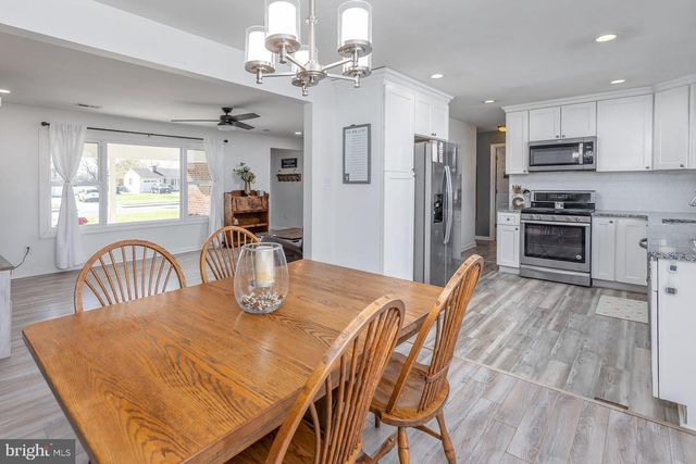 427 BIRCH DR, Mickleton, NJ 08056