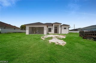 513 NE 15th TER, Cape Coral, FL 33909