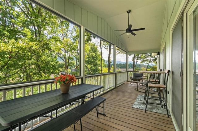 169 Windjammer Spur, Hiawassee, GA 30546