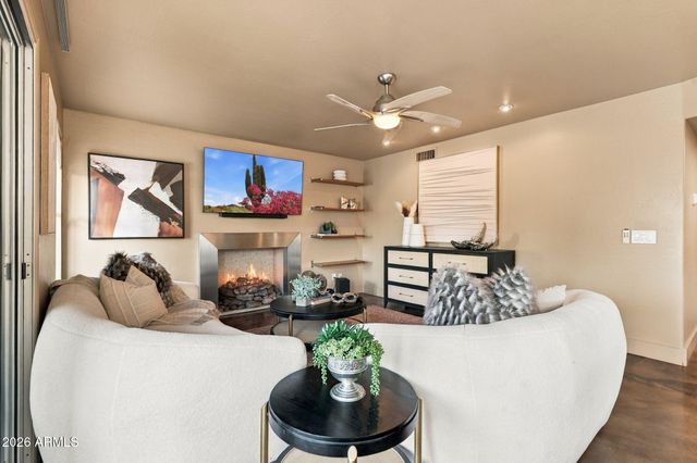 2094 W PENINSULA Circle, Chandler, AZ 85248
