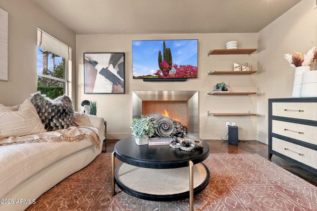 2094 W PENINSULA Circle, Chandler, AZ 85248