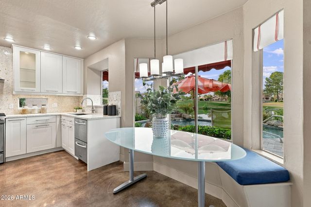 2094 W PENINSULA Circle, Chandler, AZ 85248