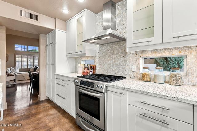 2094 W PENINSULA Circle, Chandler, AZ 85248