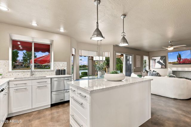 2094 W PENINSULA Circle, Chandler, AZ 85248
