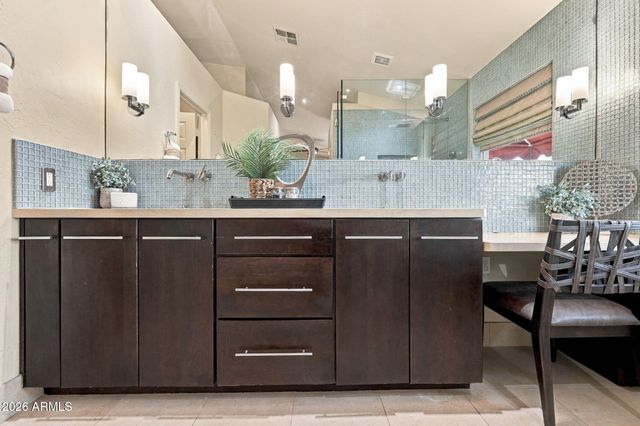 2094 W PENINSULA Circle, Chandler, AZ 85248