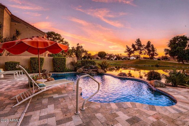 2094 W PENINSULA Circle, Chandler, AZ 85248