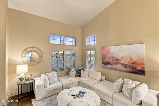 2094 W PENINSULA Circle, Chandler, AZ 85248
