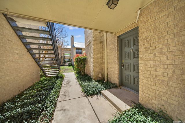 11843 Braesview Apt 2311, San Antonio, TX 78213