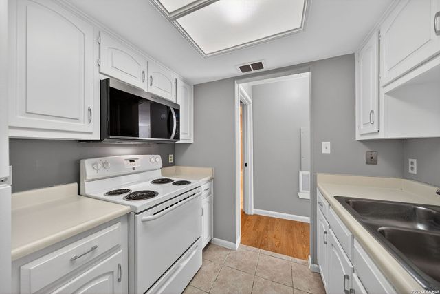 11843 Braesview Apt 2311, San Antonio, TX 78213