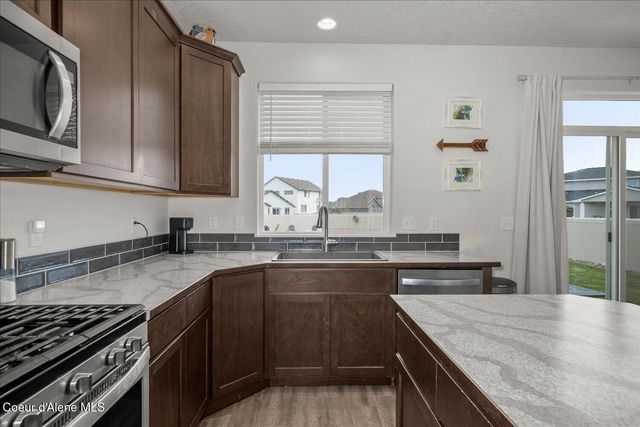 1496 N Minam Loop, Post Falls, ID 83854