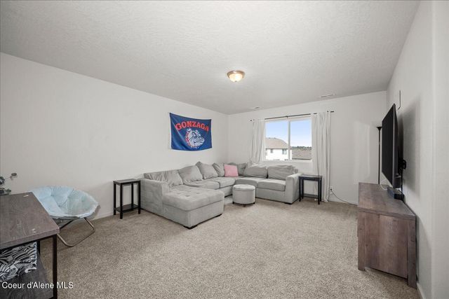 1496 N Minam Loop, Post Falls, ID 83854