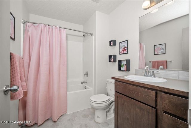 1496 N Minam Loop, Post Falls, ID 83854