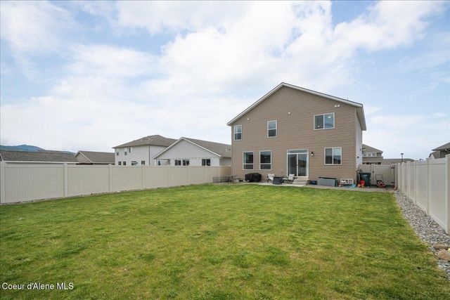 1496 N Minam Loop, Post Falls, ID 83854