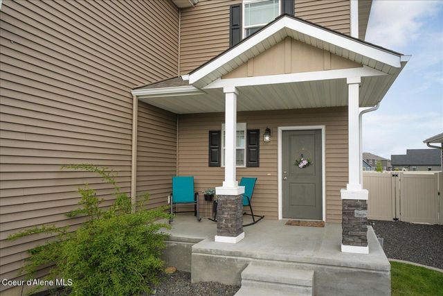 1496 N Minam Loop, Post Falls, ID 83854