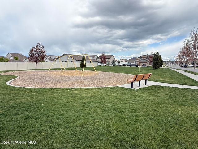 1496 N Minam Loop, Post Falls, ID 83854