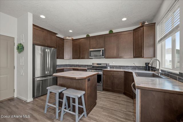 1496 N Minam Loop, Post Falls, ID 83854