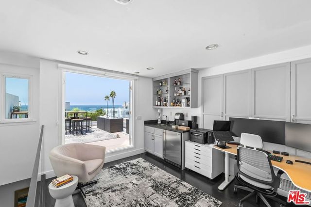 32 Galleon Street, Marina Del Rey, CA 90292