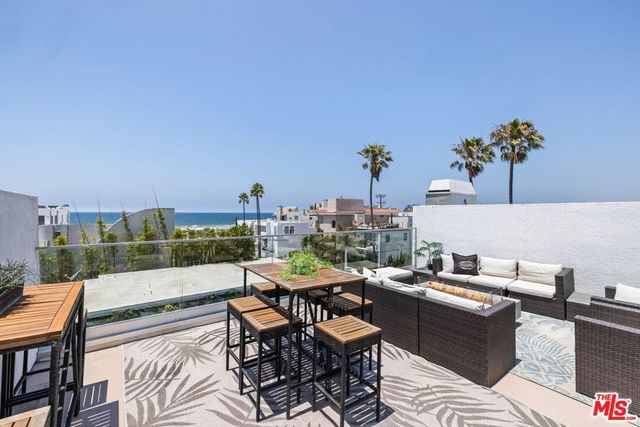 32 Galleon Street, Marina Del Rey, CA 90292