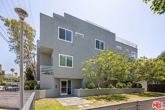 32 Galleon Street, Marina Del Rey, CA 90292