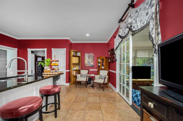 1310 White Oak Ln, Murfreesboro, TN 37130
