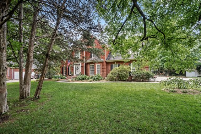 1310 White Oak Ln, Murfreesboro, TN 37130