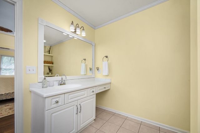 1310 White Oak Ln, Murfreesboro, TN 37130