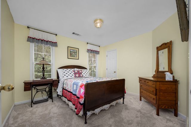 1310 White Oak Ln, Murfreesboro, TN 37130