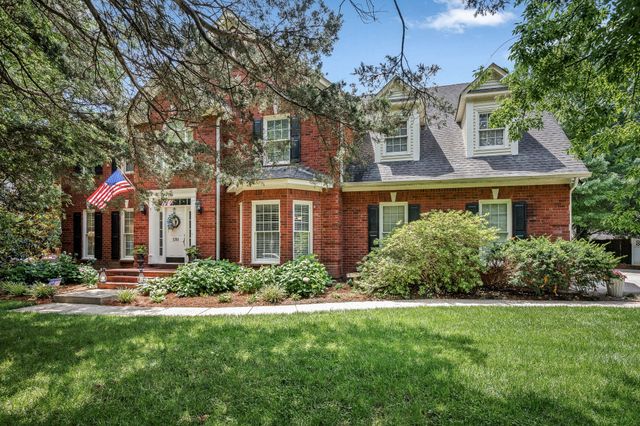 1310 White Oak Ln, Murfreesboro, TN 37130
