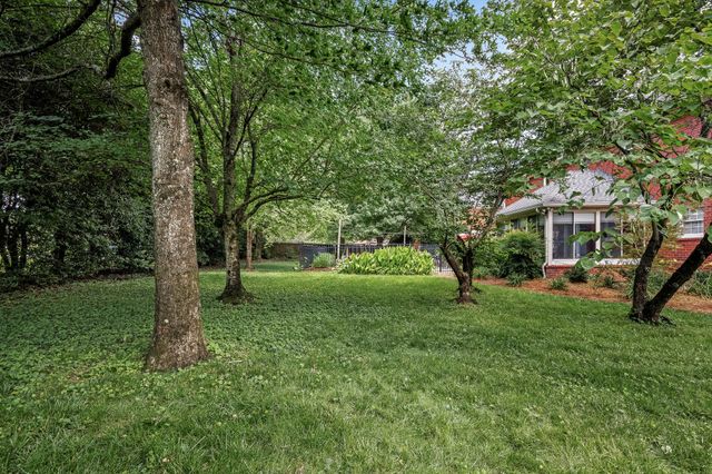1310 White Oak Ln, Murfreesboro, TN 37130