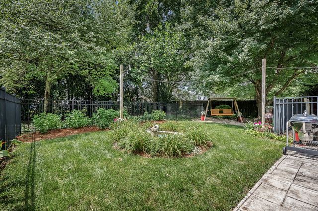 1310 White Oak Ln, Murfreesboro, TN 37130