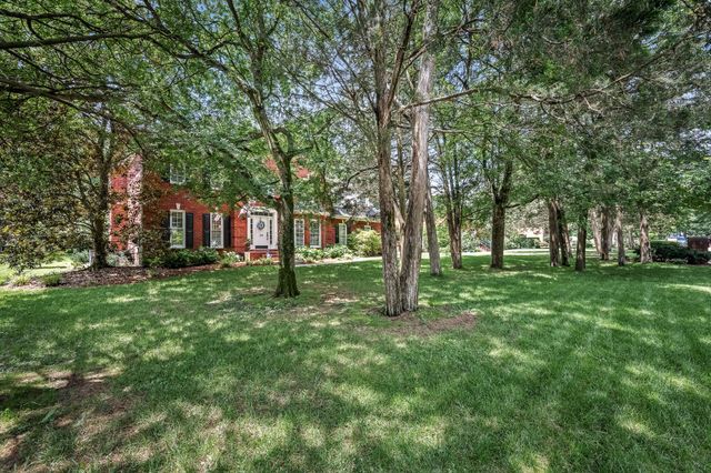 1310 White Oak Ln, Murfreesboro, TN 37130