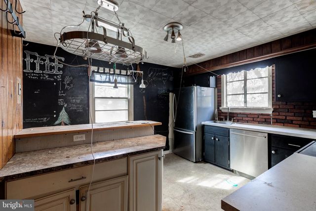 106 2ND AVE, Broomall, PA 19008