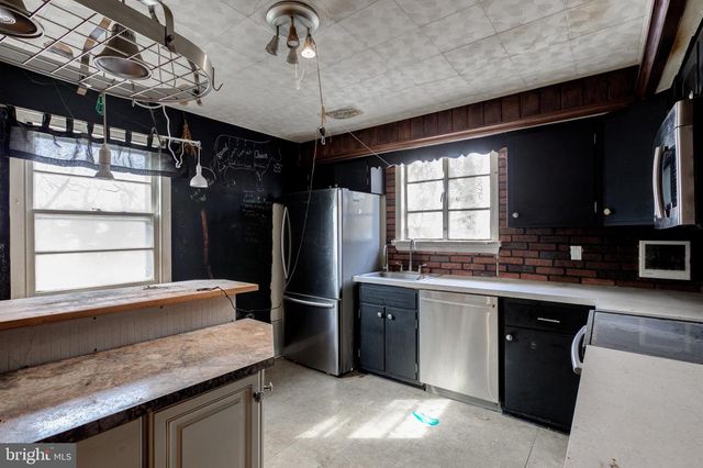 106 2ND AVE, Broomall, PA 19008