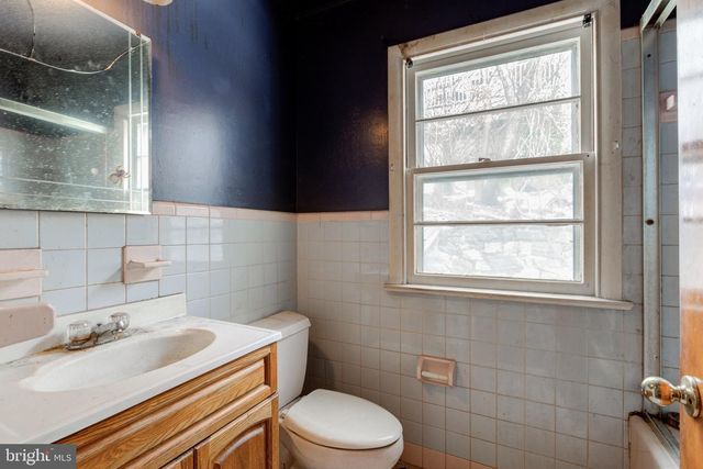 106 2ND AVE, Broomall, PA 19008