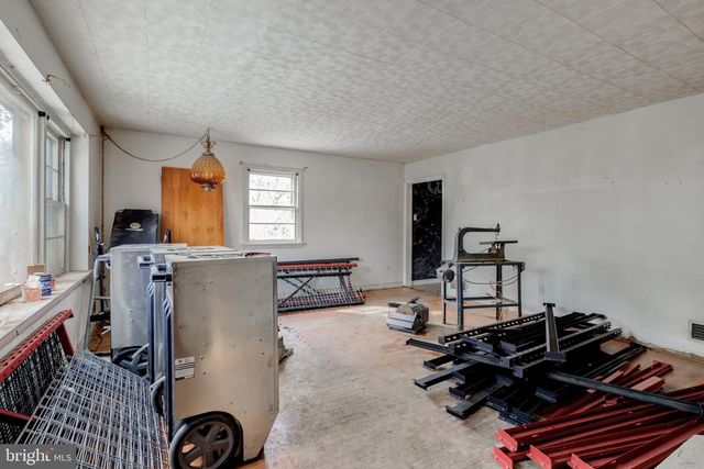 106 2ND AVE, Broomall, PA 19008