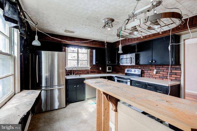 106 2ND AVE, Broomall, PA 19008